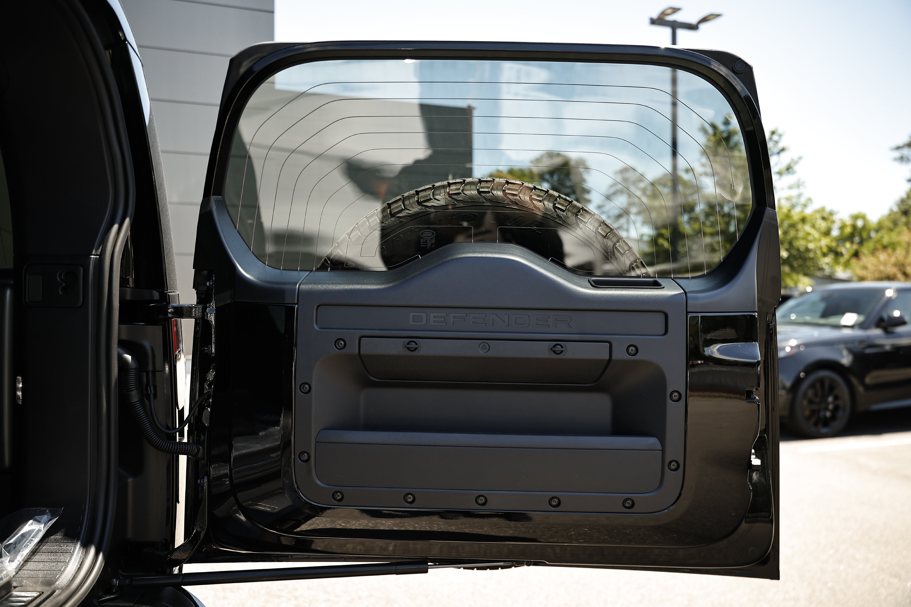 New 2026 Land Rover Defender 110 OCTA AWD/4WD image 42