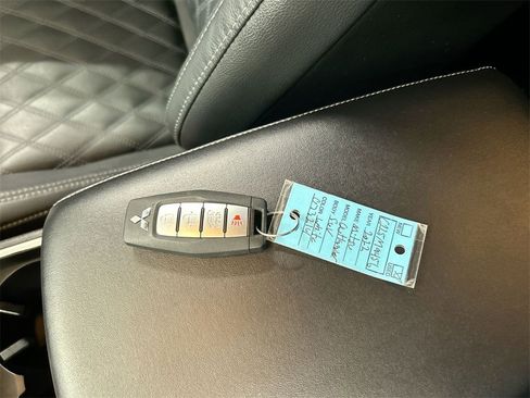 Used 2022 Mitsubishi Outlander SEL image 12