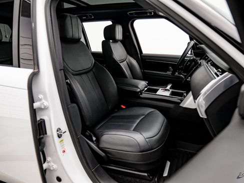 Used 2024 Land Rover Range Rover SE image 43