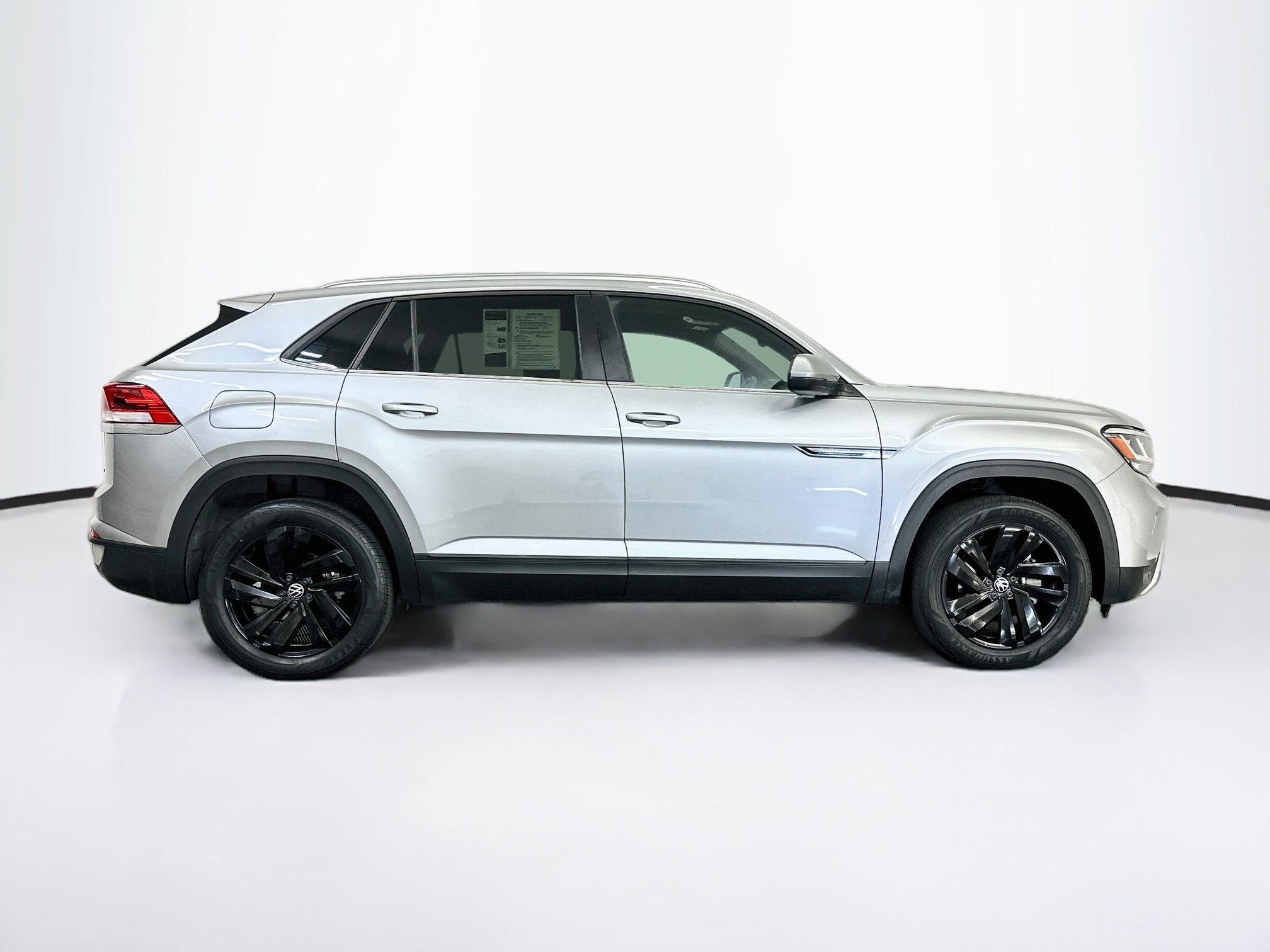 Used 2023 Volkswagen Atlas Cross Sport SE w/ Black Wheel Package AWD/4WD image 10