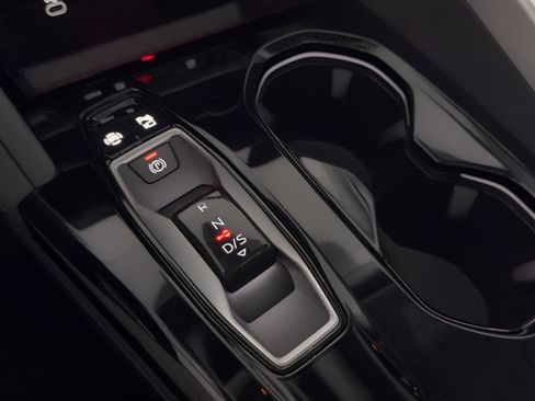 New 2025 Audi Q5 Prestige image 25