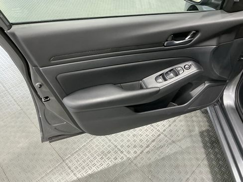 Used 2025 Nissan Altima 2.5 S image 22