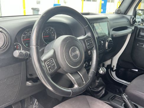 Used 2014 Jeep Wrangler Unlimited Sport w/ Quick Order Package 23S AWD/4WD image 17