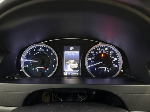 Used 2017 Toyota Camry XLE image 26