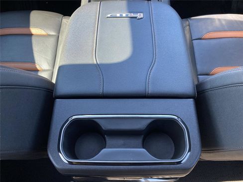 Used 2024 GMC Sierra 2500 AT4 w/ AT4 Premium Plus Package image 30