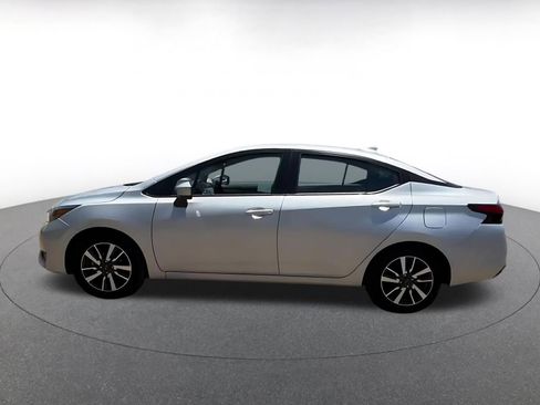 Used 2025 Nissan Versa SV FWD image 9