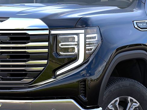 New 2026 GMC Sierra 1500 SLT AWD/4WD image 10