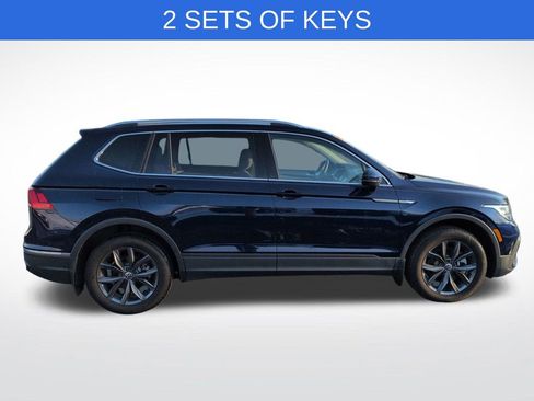 Used 2024 Volkswagen Tiguan SE image 2