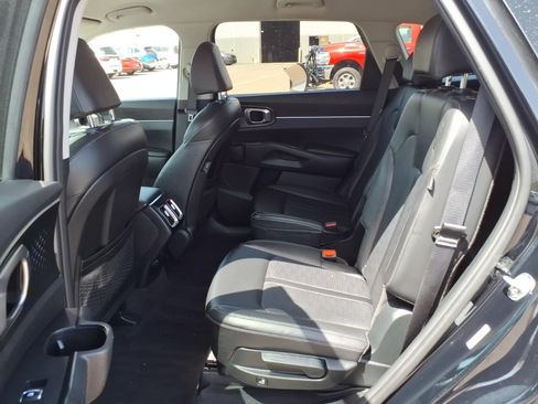 Used 2024 Kia Sorento EX AWD/4WD image 14