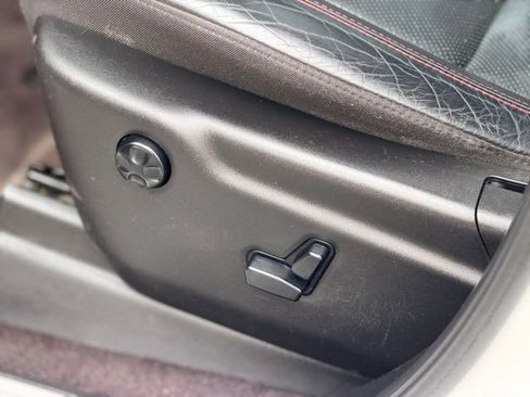 Used 2017 Dodge Durango R/T w/ Technology Group image 7