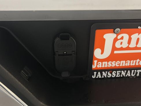 Used 2021 Chevrolet Silverado 3500 LT w/ Convenience Package image 10