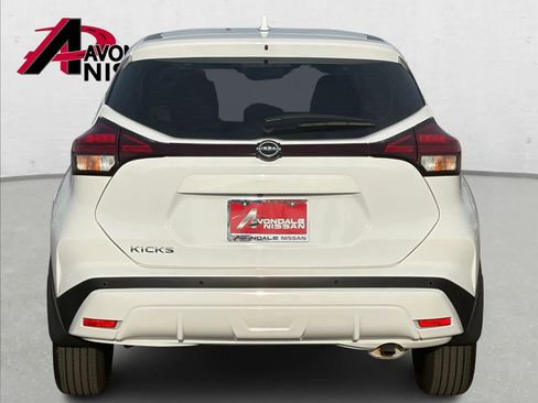 Certified 2025 Nissan Kicks Play S image 6