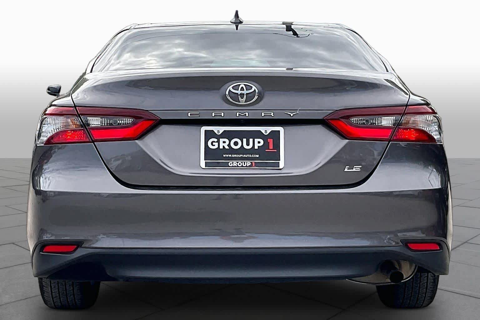 Used 2024 Toyota Camry LE w/ Convenience Package FWD image 5
