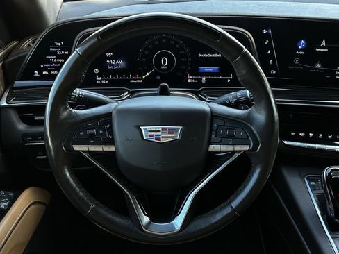 Used 2022 Cadillac Escalade ESV Premium Luxury AWD/4WD image 14