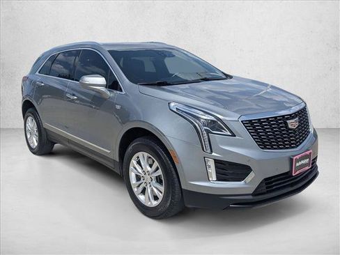 Used 2024 Cadillac XT5 Luxury FWD image 3