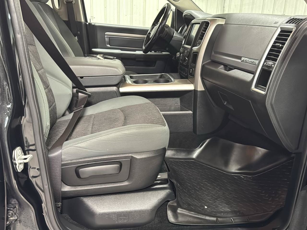 Used 2017 RAM 1500 Big Horn AWD/4WD image 10