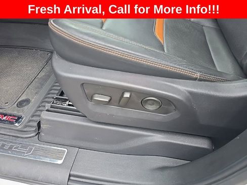 Used 2025 GMC Sierra 1500 AT4 w/ Technology Package AWD/4WD image 22