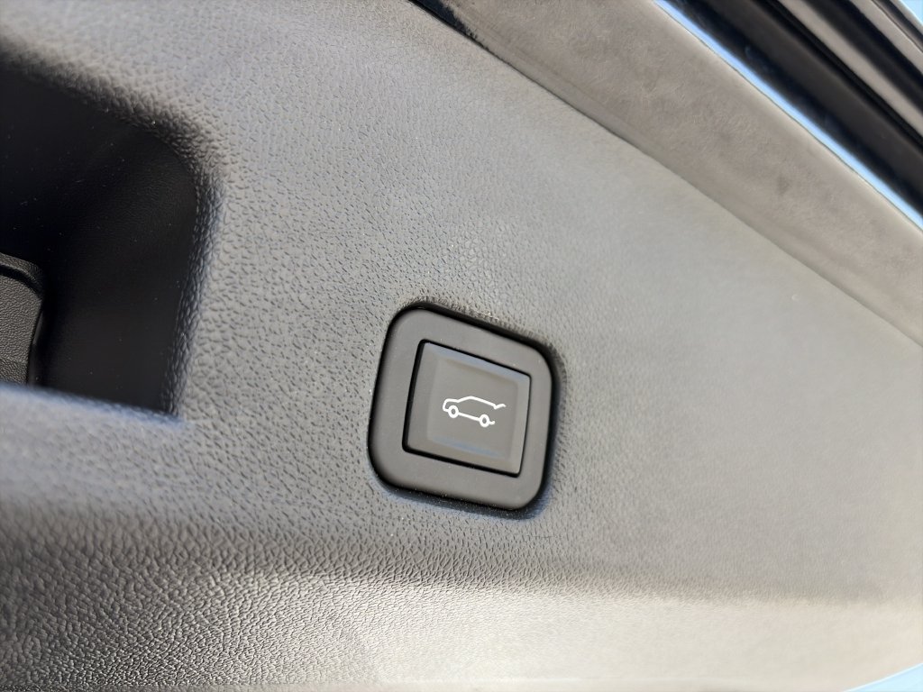 Used 2026 Chevrolet Traverse LT AWD/4WD image 29