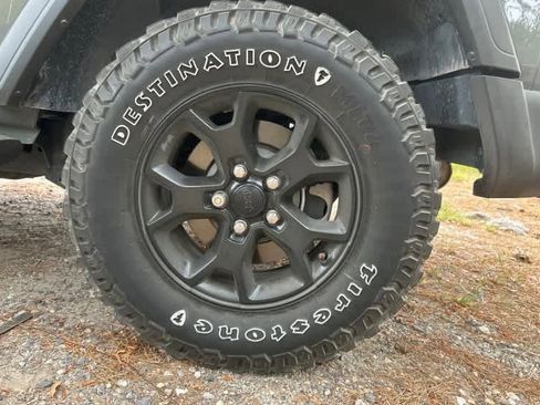 Used 2022 Jeep Wrangler Willys image 8