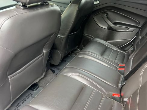 Used 2017 Ford Escape SE w/ SE Leather Comfort Package image 4