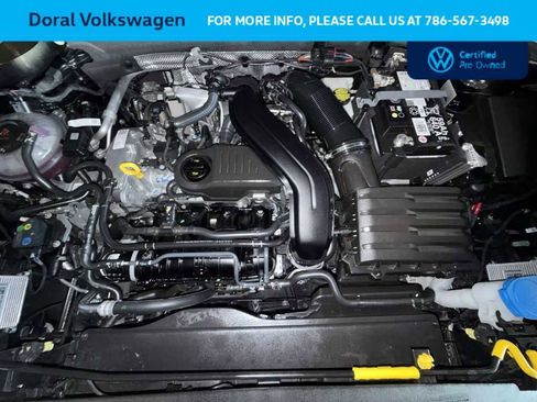 Used 2025 Volkswagen Taos SE FWD image 12