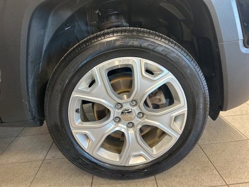 Used 2016 Jeep Renegade Limited image 11