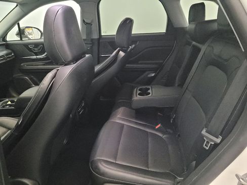 Used 2022 Lincoln Corsair AWD w/ Equipment Group 101A image 18