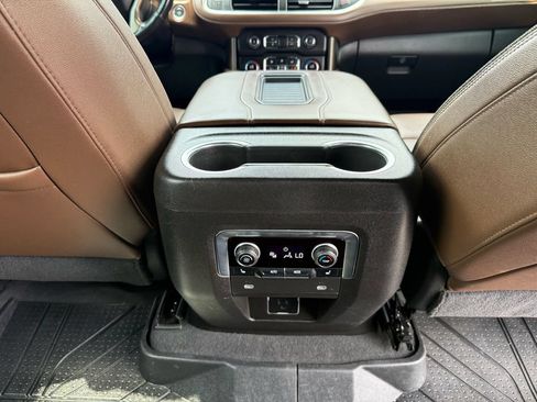 Used 2021 Chevrolet Suburban High Country AWD/4WD image 29