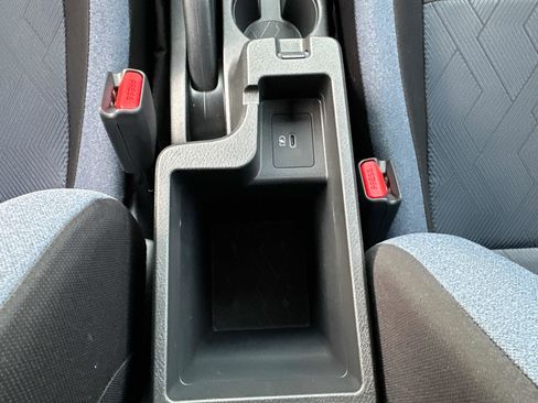 New 2025 Nissan Versa SV w/ Trunk Package image 32