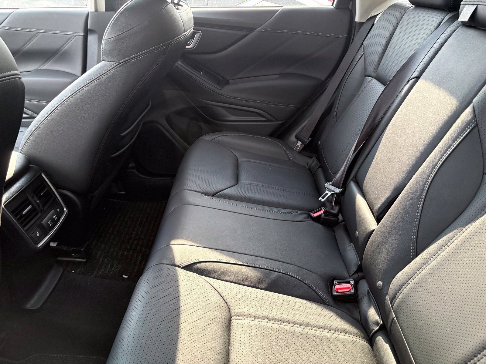Certified 2024 Subaru Forester Touring AWD/4WD image 8