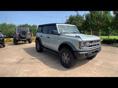 Used 2024 Ford Bronco Big Bend AWD/4WD image 2