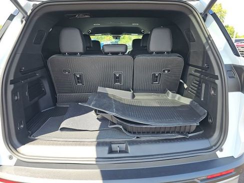 New 2026 Chevrolet Traverse LT w/ Driver Confidence Package image 32