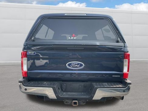 Used 2017 Ford F250 XLT w/ XLT Value Package AWD/4WD image 4