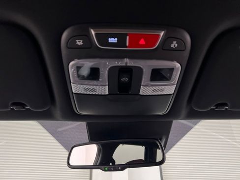 Used 2024 Kia Telluride EX w/ EX Captain's Chair Package image 70