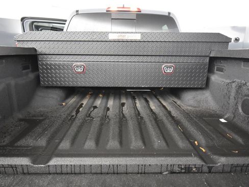 Used 2024 Nissan Frontier PRO-4X w/ Off-Road Protection Package image 32