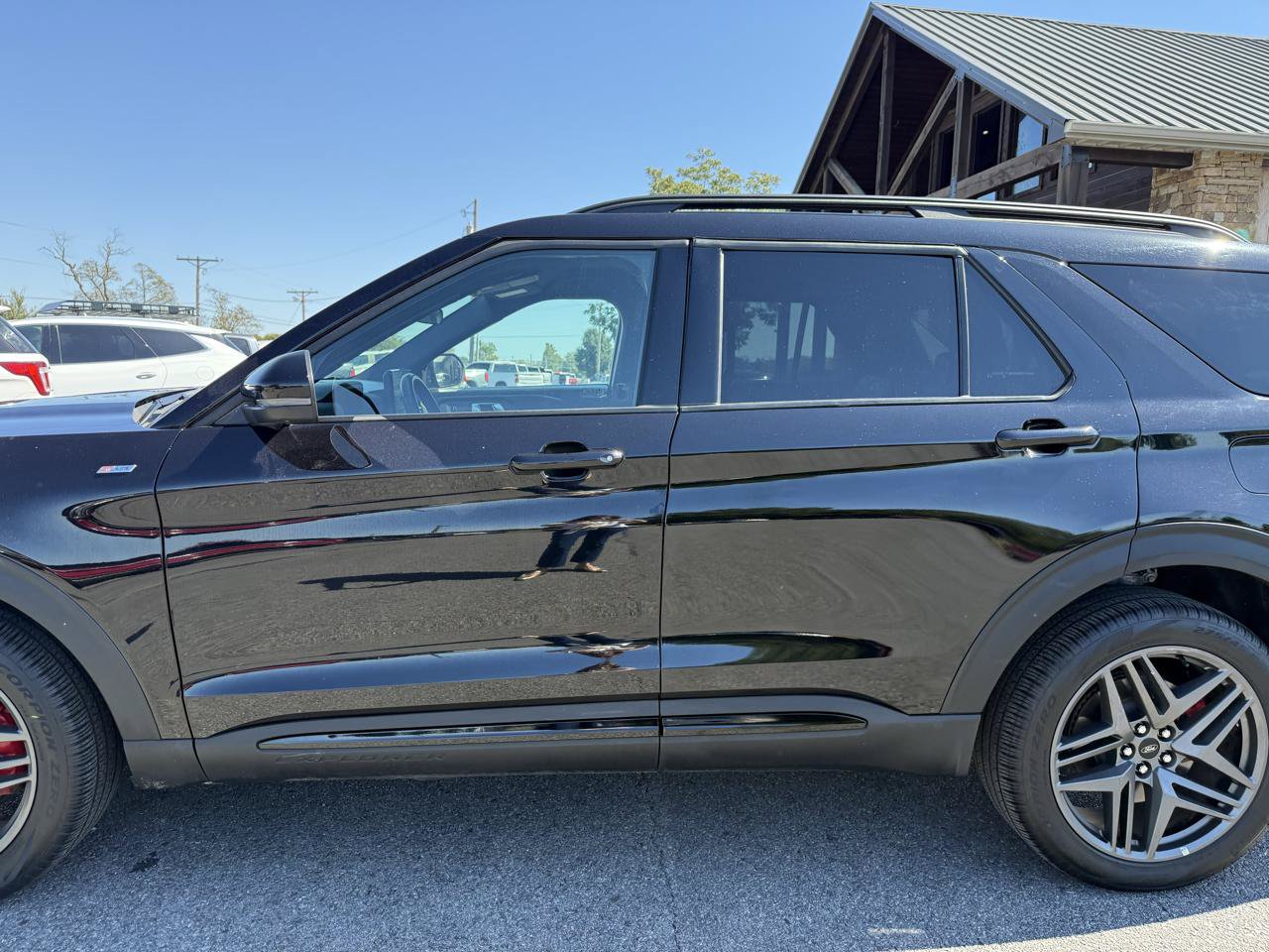 Used 2025 Ford Explorer ST-Line w/ ST-Line Street Pack AWD/4WD image 41