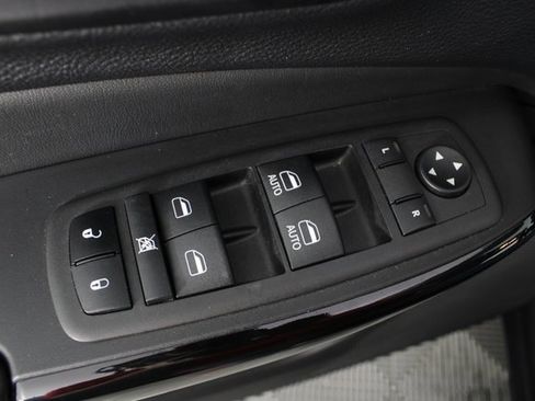 Used 2023 Jeep Cherokee Altitude Lux image 14