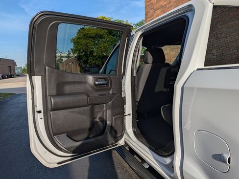 Used 2022 Chevrolet Silverado 1500 Custom AWD/4WD image 18