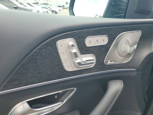 New 2026 Mercedes-Benz GLS 580 4MATIC image 20