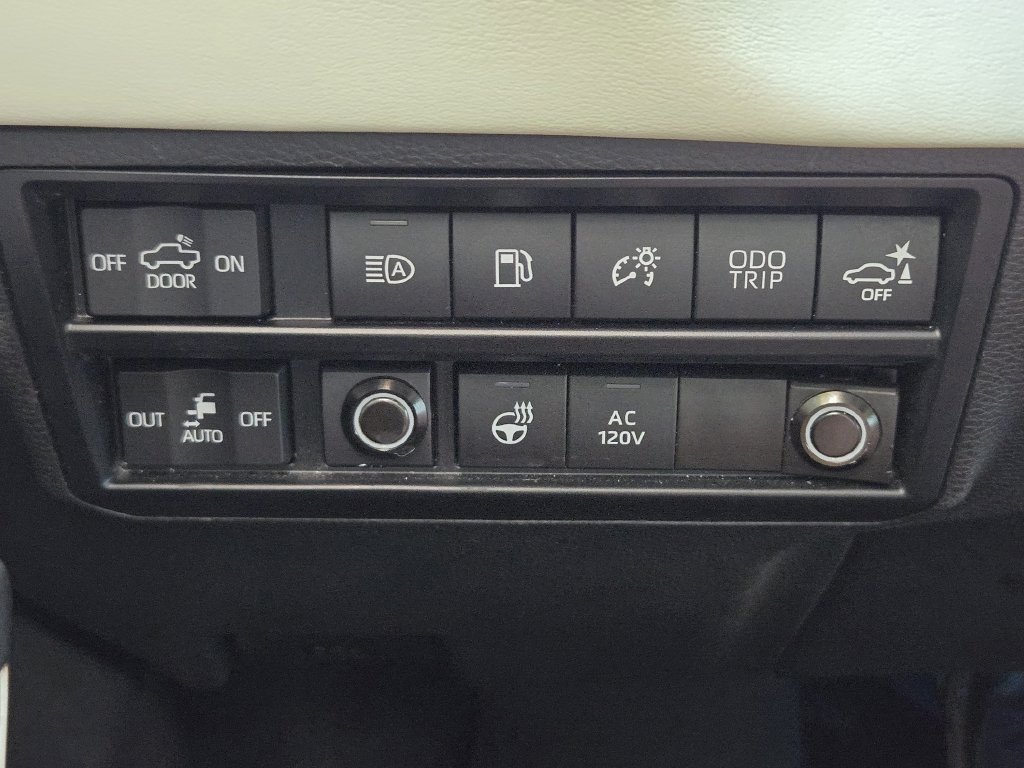 Used 2023 Toyota Tundra Capstone AWD/4WD image 20