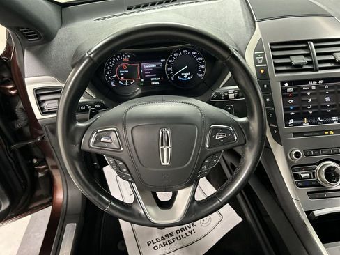 Used 2019 Lincoln MKZ Premiere AWD/4WD image 4