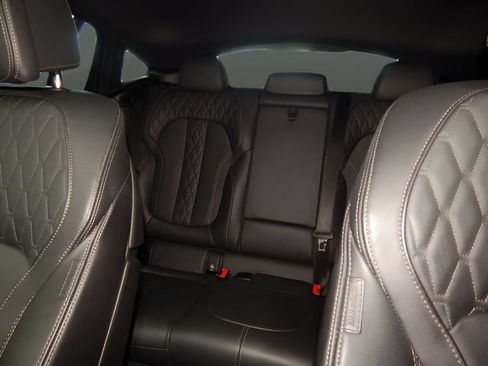 Used 2023 BMW X6 xDrive40i w/ M Sport Package AWD/4WD image 27