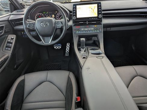 Used 2022 Toyota Avalon Touring image 19