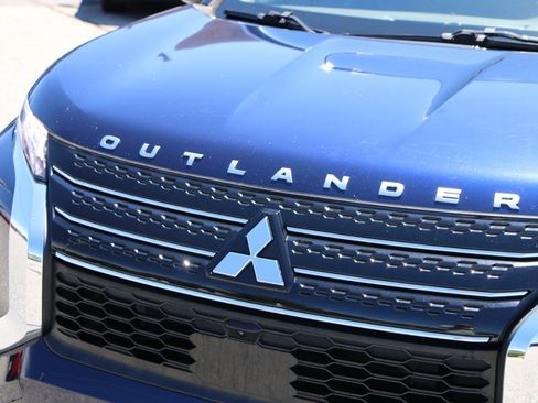 Used 2022 Mitsubishi Outlander SEL AWD/4WD image 12