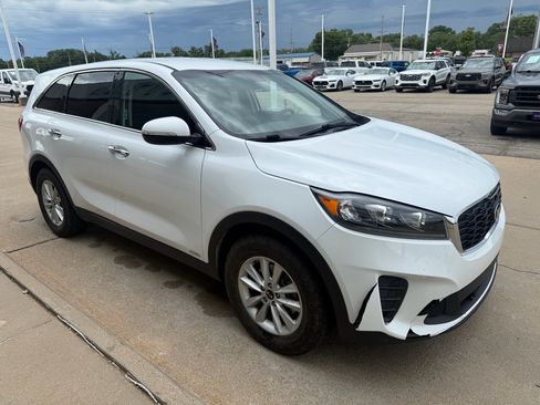 Used 2020 Kia Sorento LX AWD/4WD image 4