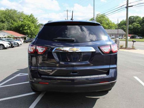 Used 2017 Chevrolet Traverse LS FWD image 6