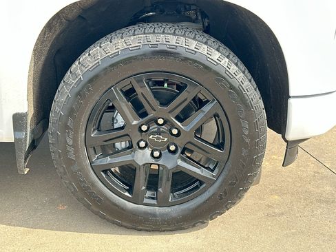 Used 2024 Chevrolet Silverado 1500 RST AWD/4WD image 10