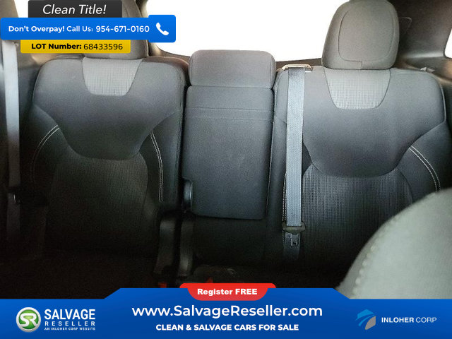 Used 2015 Jeep Cherokee Latitude w/ Cold Weather Group AWD/4WD image 13