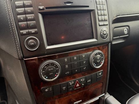 Used 2010 Mercedes-Benz GL 450 4MATIC image 9