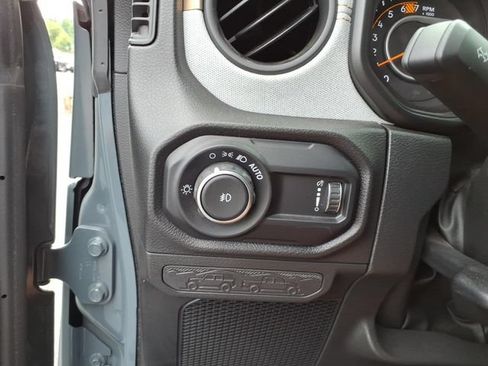 Used 2024 Jeep Wrangler Unlimited Sport AWD/4WD image 10